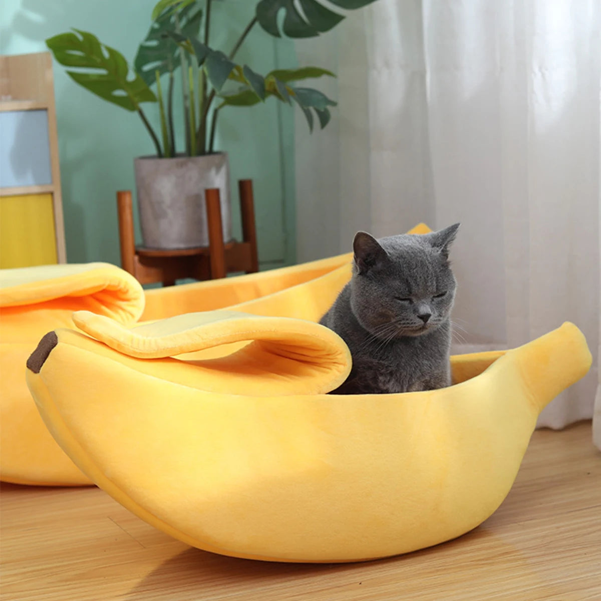 Kawaii Banana Pod Pet Bed