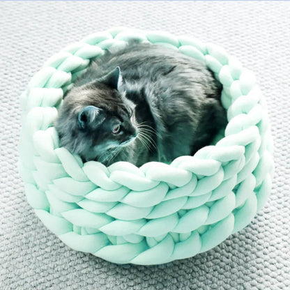 Super Soft Woven Cat Nest