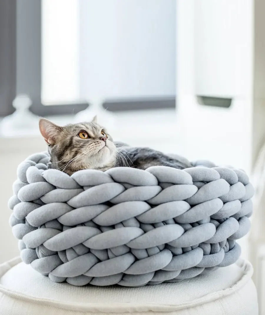 Super Soft Woven Cat Nest
