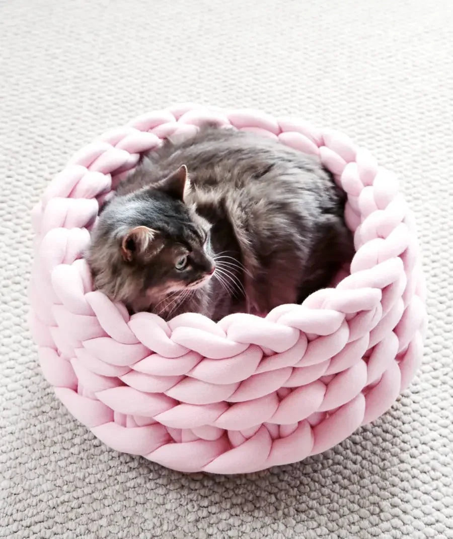 Super Soft Woven Cat Nest