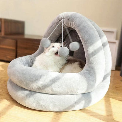 Luxurious Nesting Cave